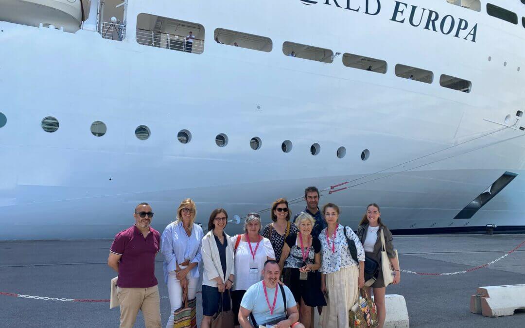 paquebot croisière World Europa groupe visite gagnants jeu concours quai terminal mer blanc
